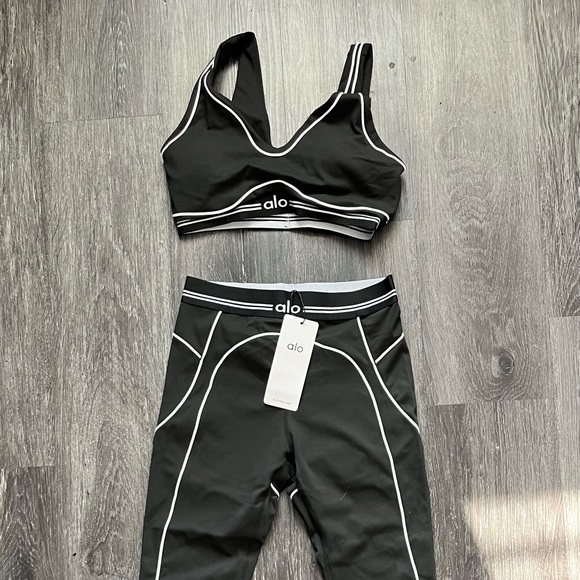 ALO Yoga Black Leggings & Bra Set with White Piping - Picture 2 of 6